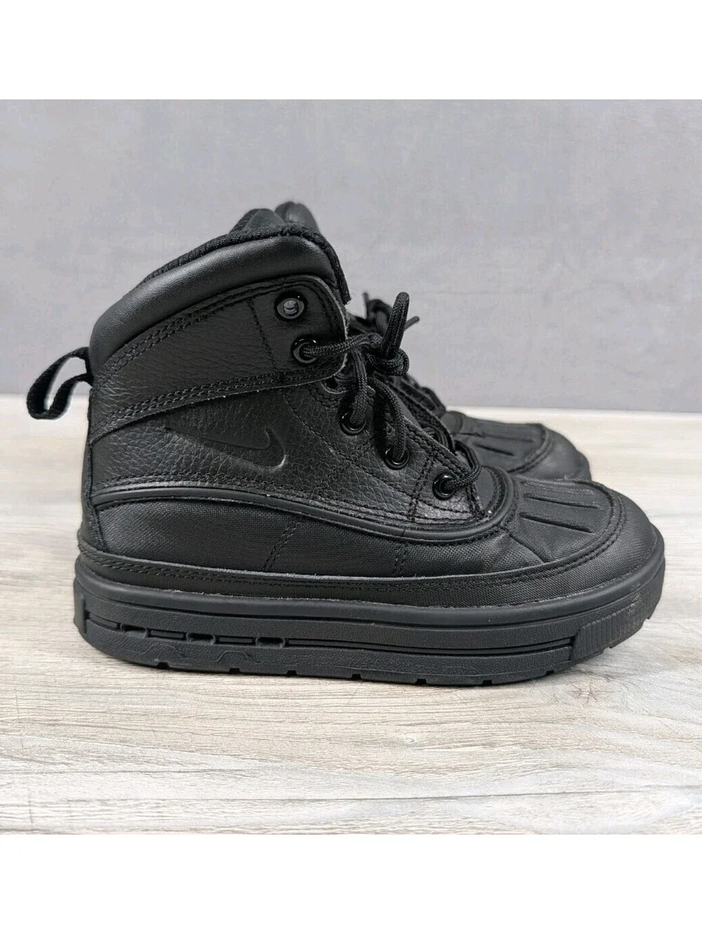 Nike ACG Kids 12C Black Woodside II Hiking Winter Boots Waterproof Leather Youth